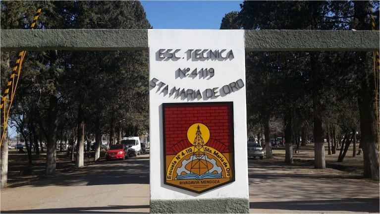 Escándalo en Mendoza: detuvieron a un docente de informática acusado de haberle sacado fotos a sus alumnas